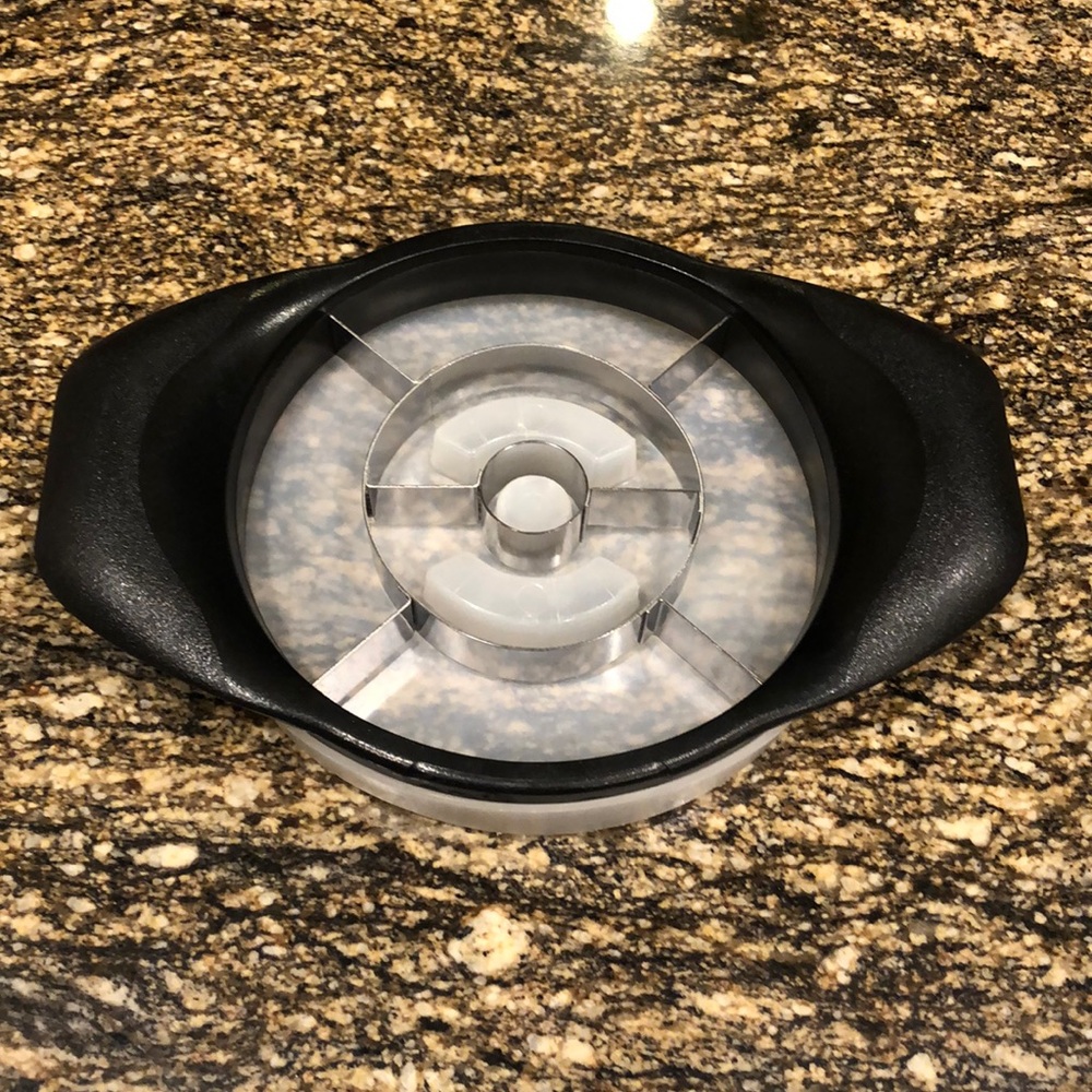 Pampered Chef pineapple wedger